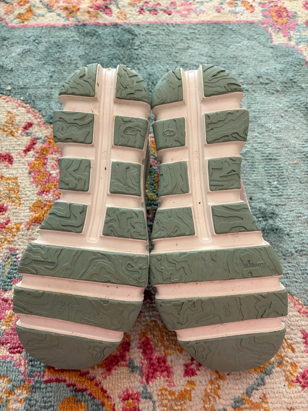 On Running Women's Cloudaway Athletic Shoes - Picture 4 of 5